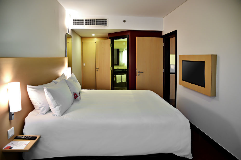 Ibis Seef Манама Екстериор снимка